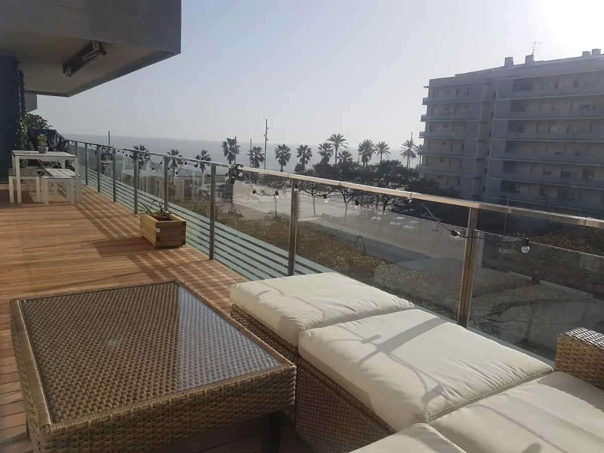 Apartamento Completo Con Piscina Terraza Vistas Del Mar Badalona Spain